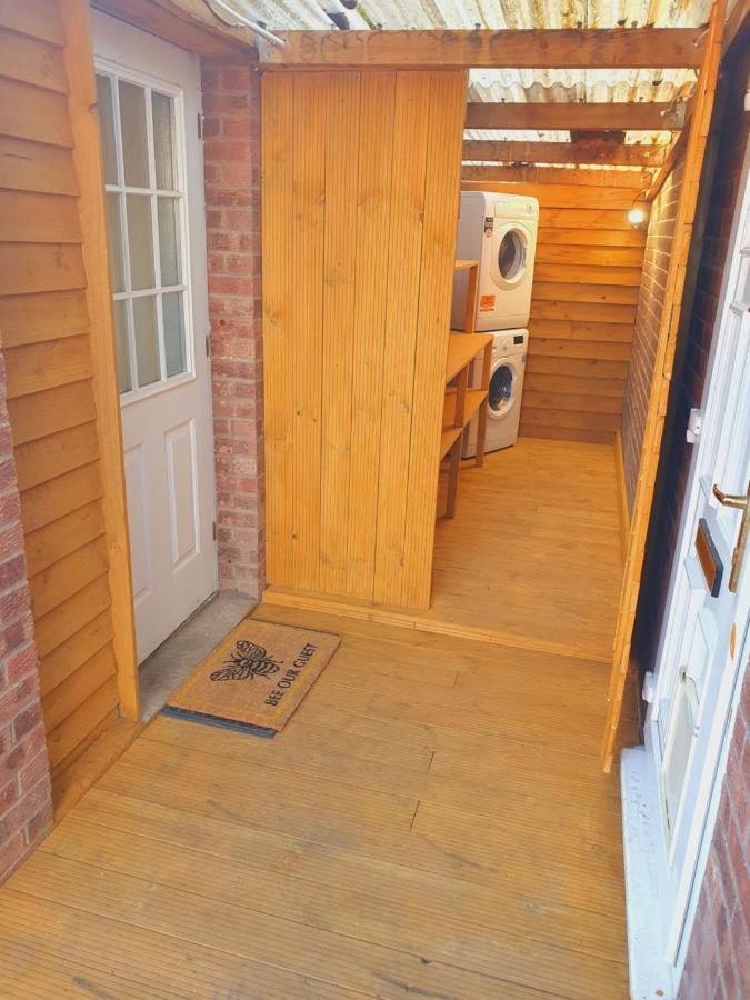 Sherwood Bungalow 3 Bedroom Entire Property 波士顿 外观 照片